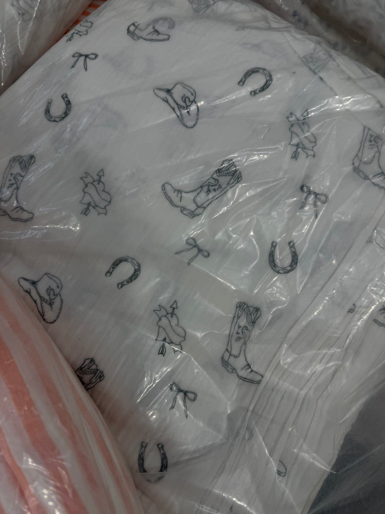Buy Premium Cotton Double Cloth Sketch print