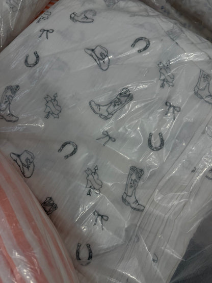 Buy Premium Cotton Double Cloth Sketch print
