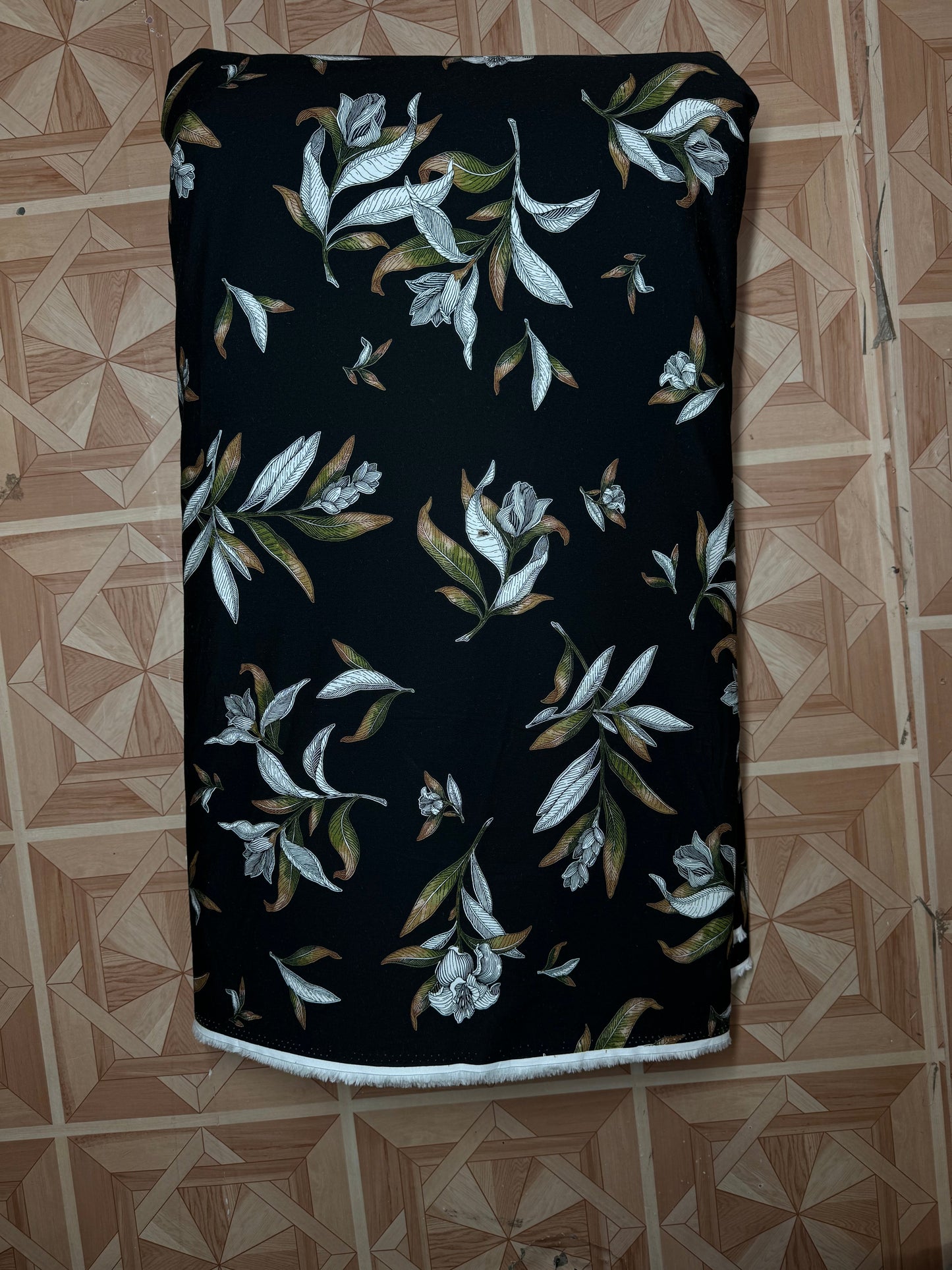 Buy Poplin Pure Aesthetic Flower & Leaf Printed Fabric - MAF 