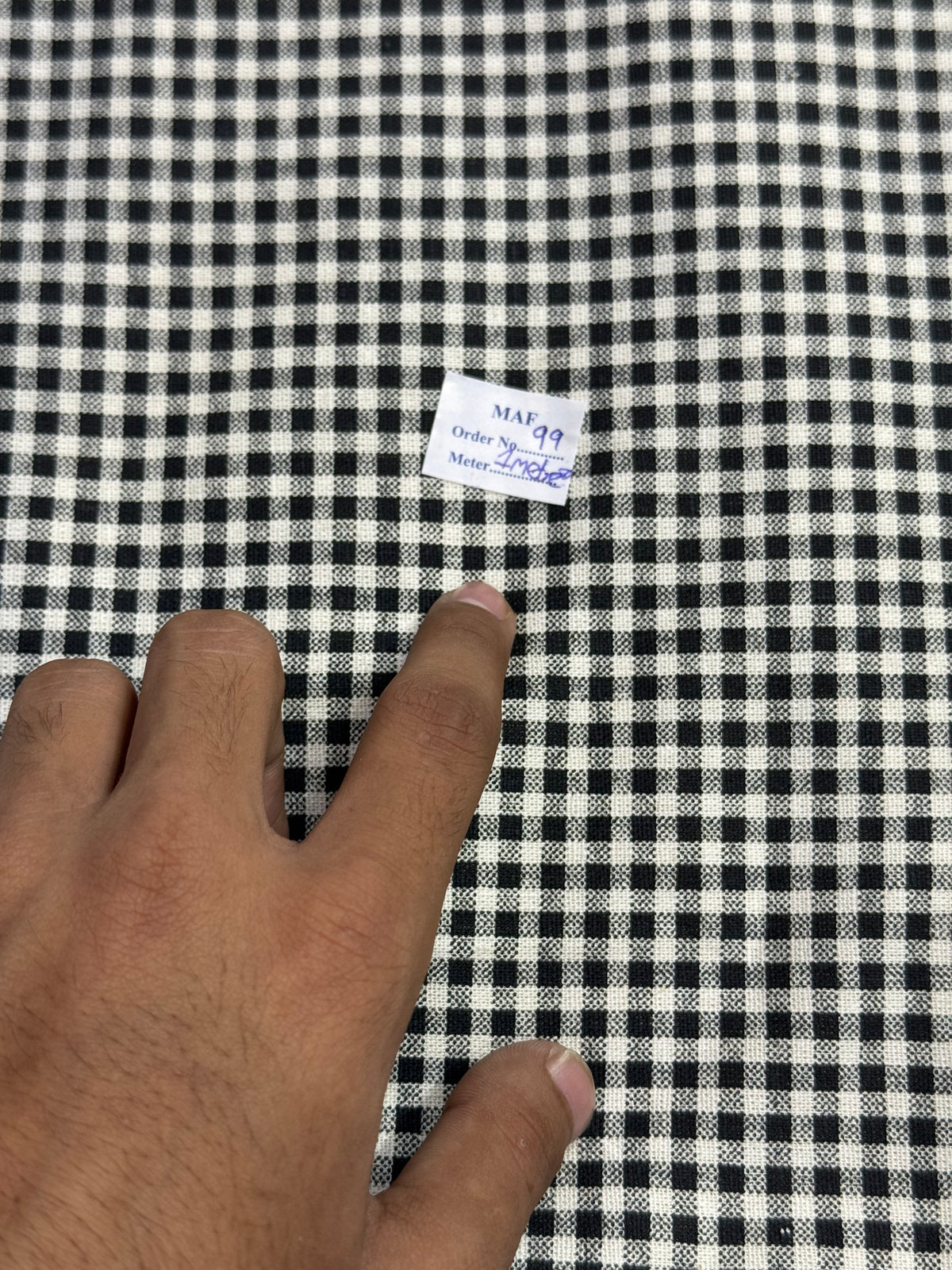 Buy Cutpiece Cotton Linen Black Ghingham 1 Meter