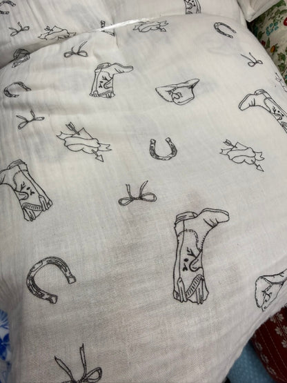 Buy Premium Cotton Double Cloth Sketch print