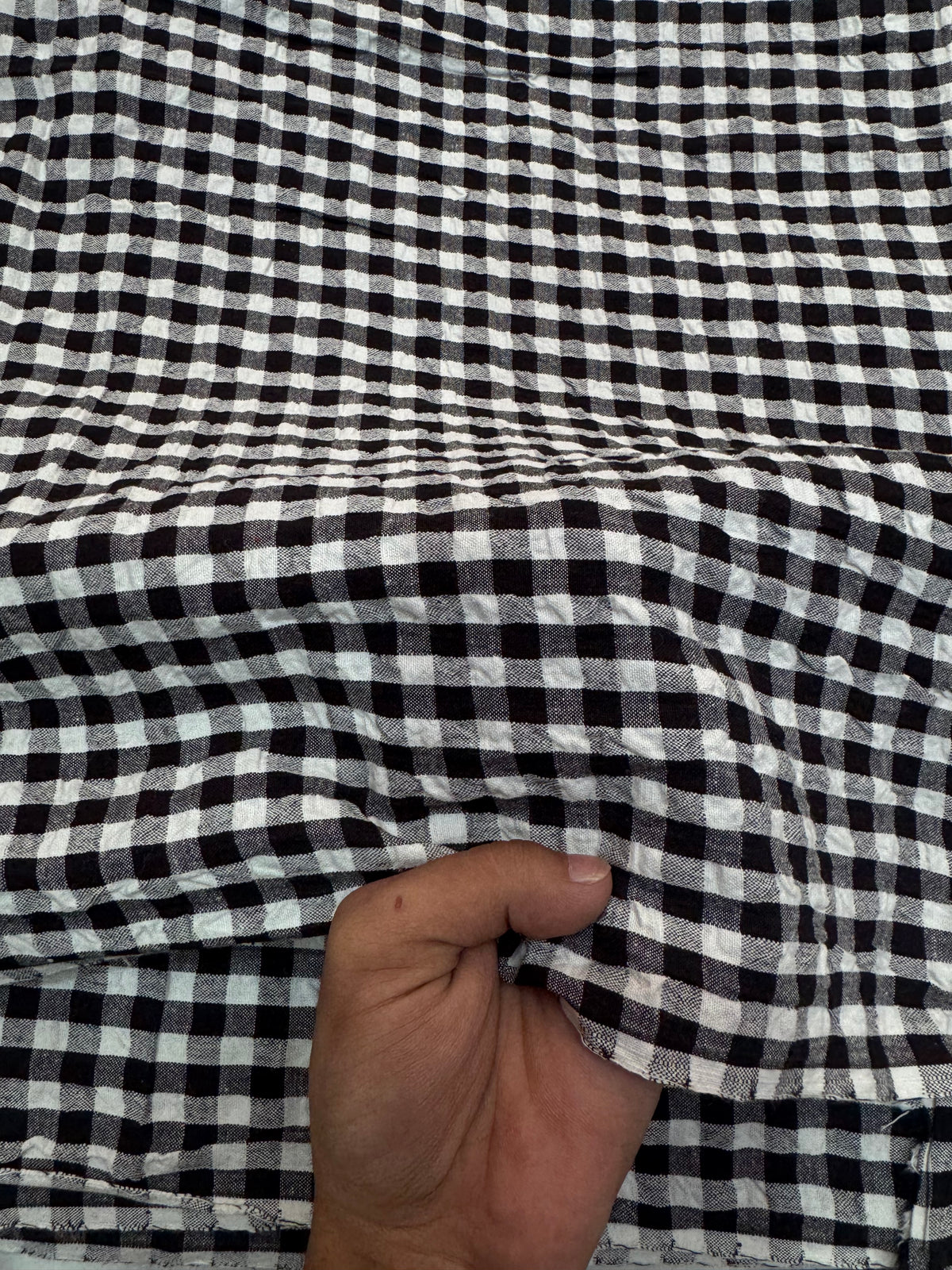 Buy Premium Cotton Seersucker Monochrome Classic Gingham Fabric