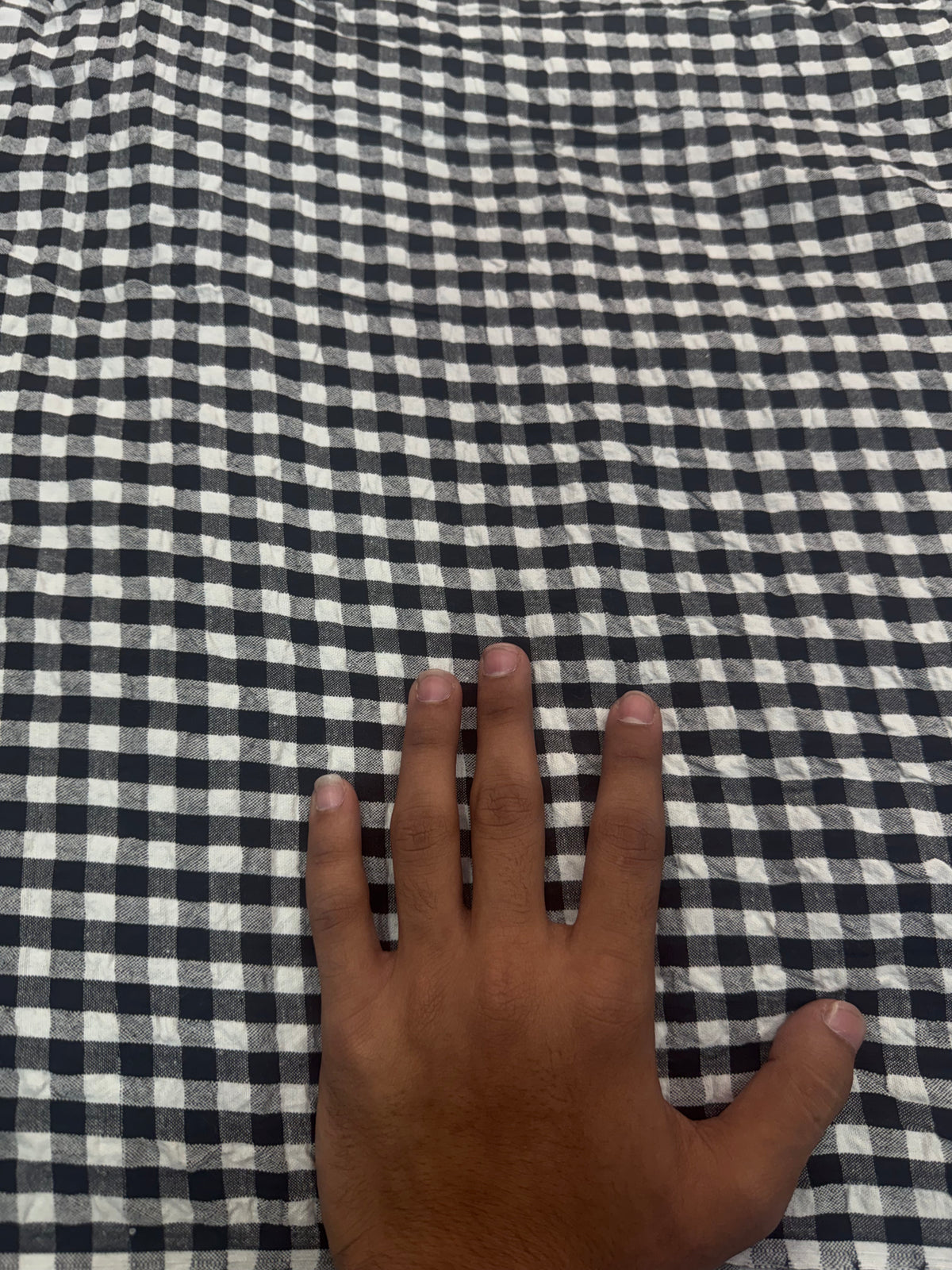 Buy Premium Cotton Seersucker Monochrome Classic Gingham Fabric