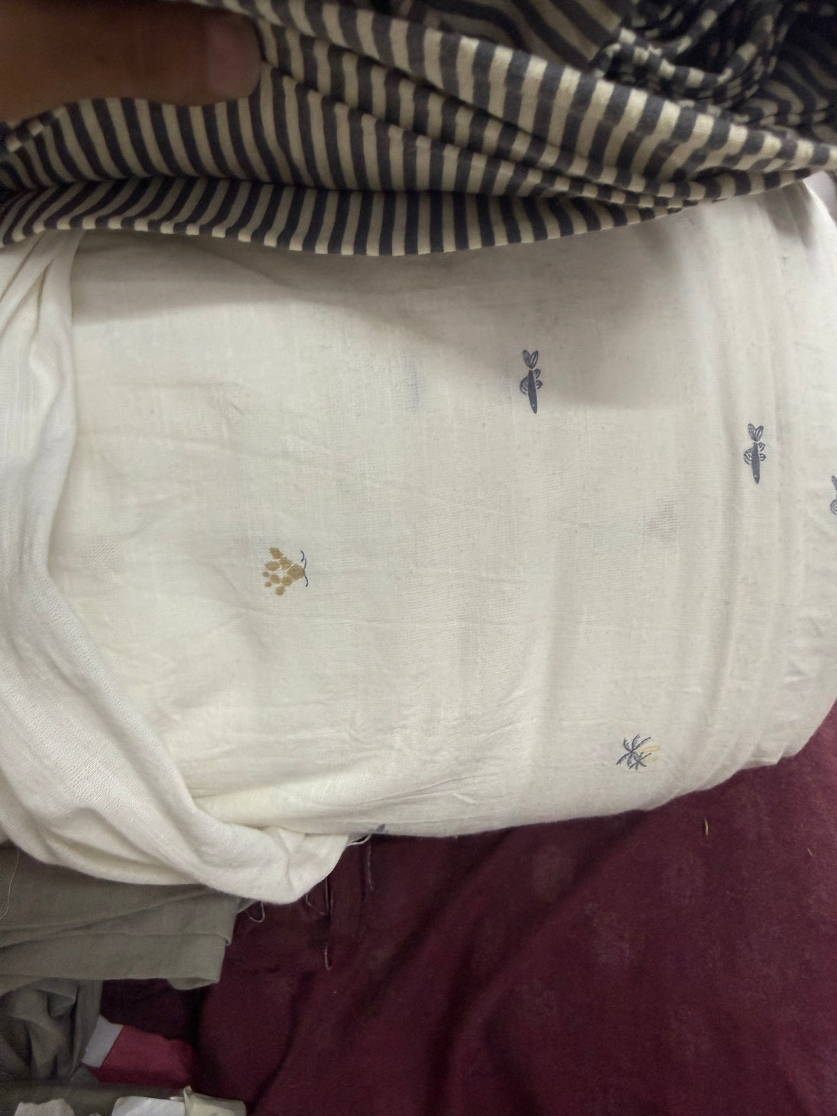 Buy Premium Cotton White Scattered Small Booti Print Fabric